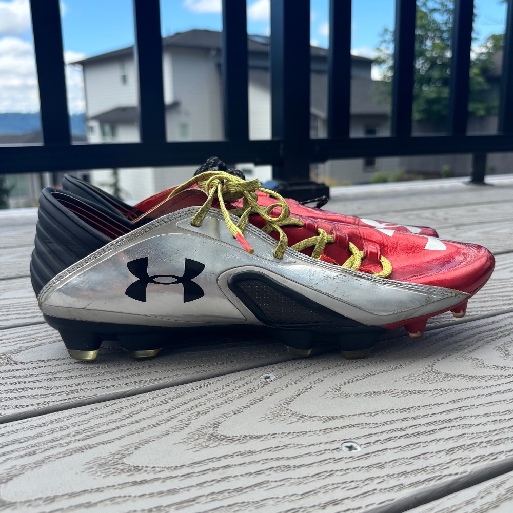 Under Armor Blur CBN III Men's Size 10.5 Soccer Cleats 1235645-860 Red Silver